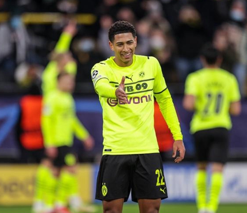 雕像成为了 雕像成为了