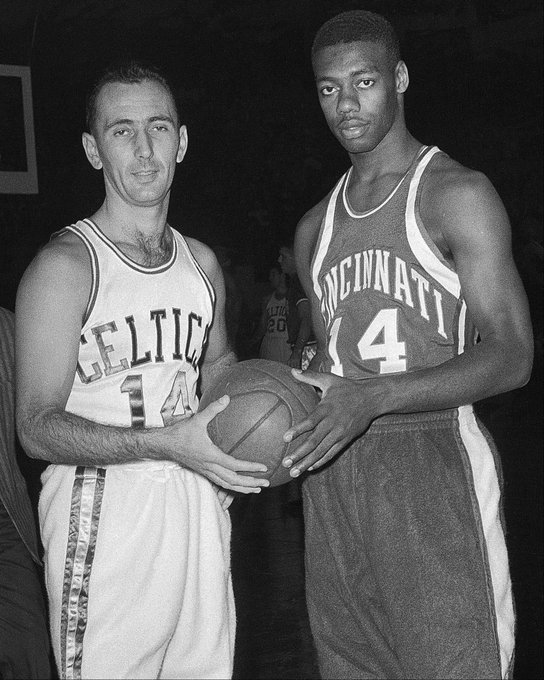 和足球本身 和足球本身