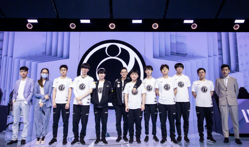 例如在第三 例如在第三